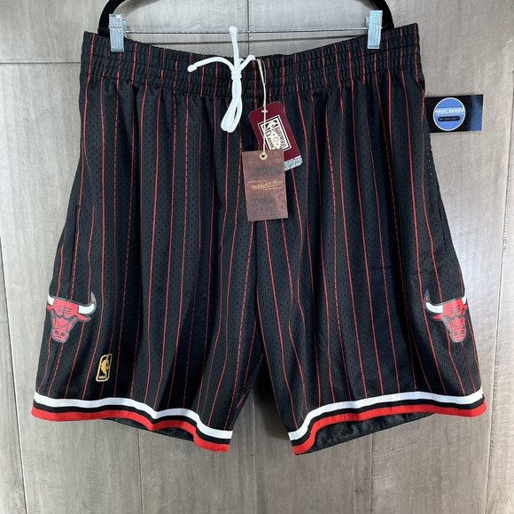 Mitchell & Ness NBA Chicago Bulls Swingman Alternate 96-97 Basketball Shorts